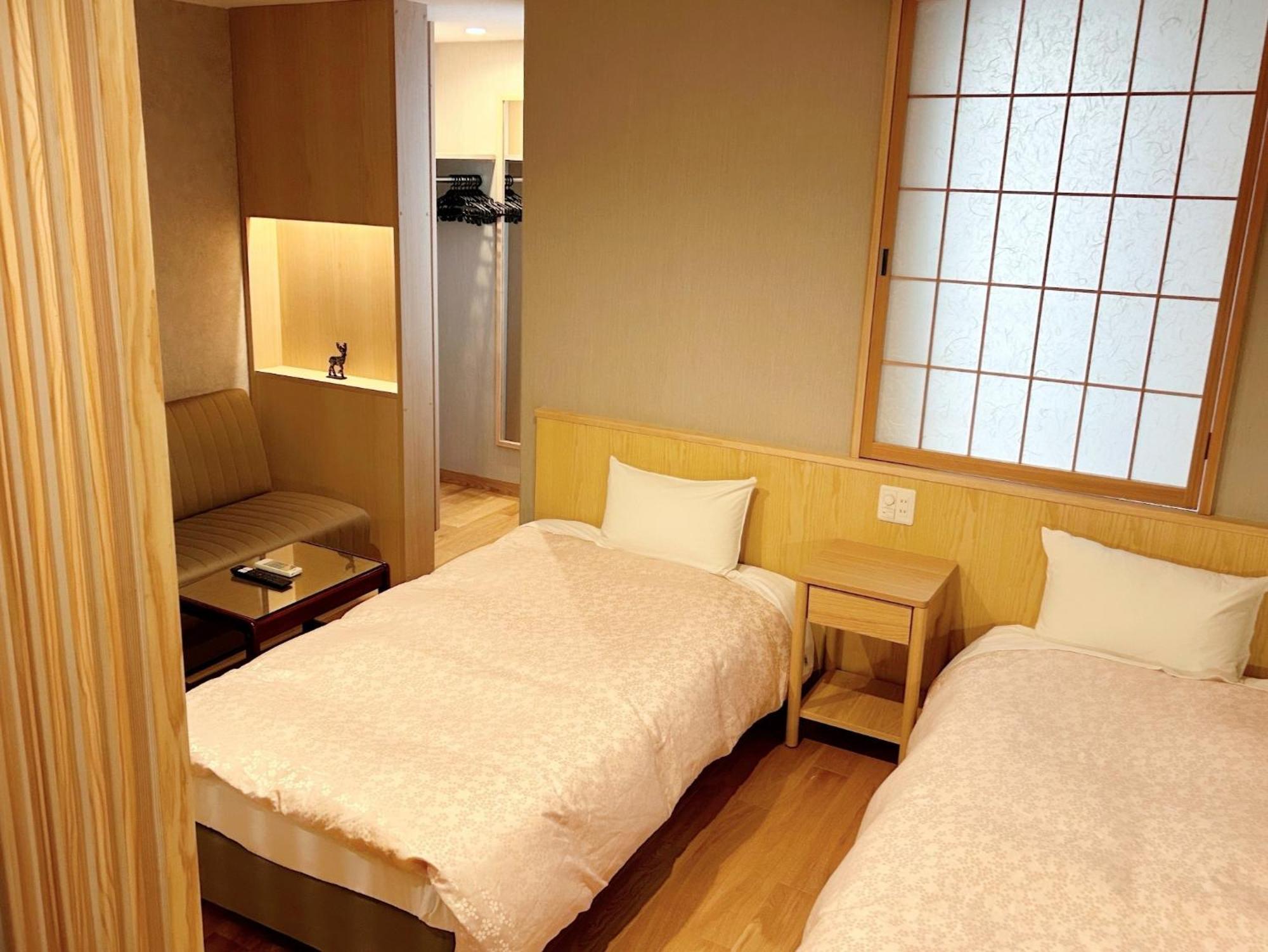 Hotel Hanakomichi - Vacation Stay 27580V นารา ภายนอก รูปภาพ